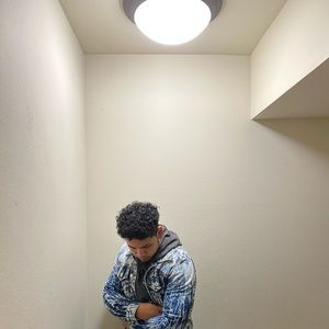 Meet your Posher, Jeovani